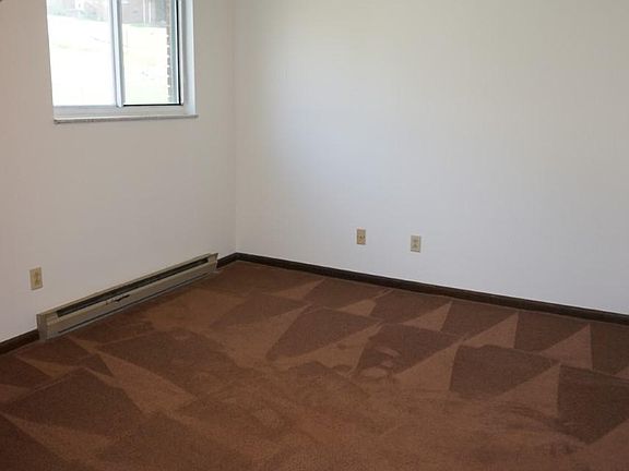 3rd image of 28 Stewart Park APT B