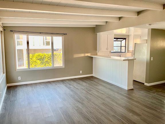 4th image of 232-234 39th St