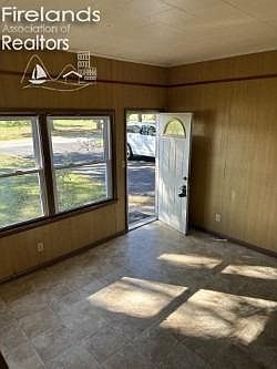 3rd image of 510 Crestwood Ave