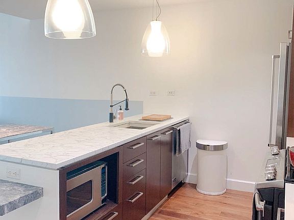 3rd image of 2-17 51st Ave #702