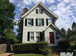 75 Woodside Ave, Northport, NY 11768