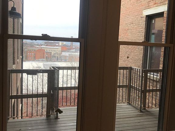 5th image of 1925 Vine St #202-2B