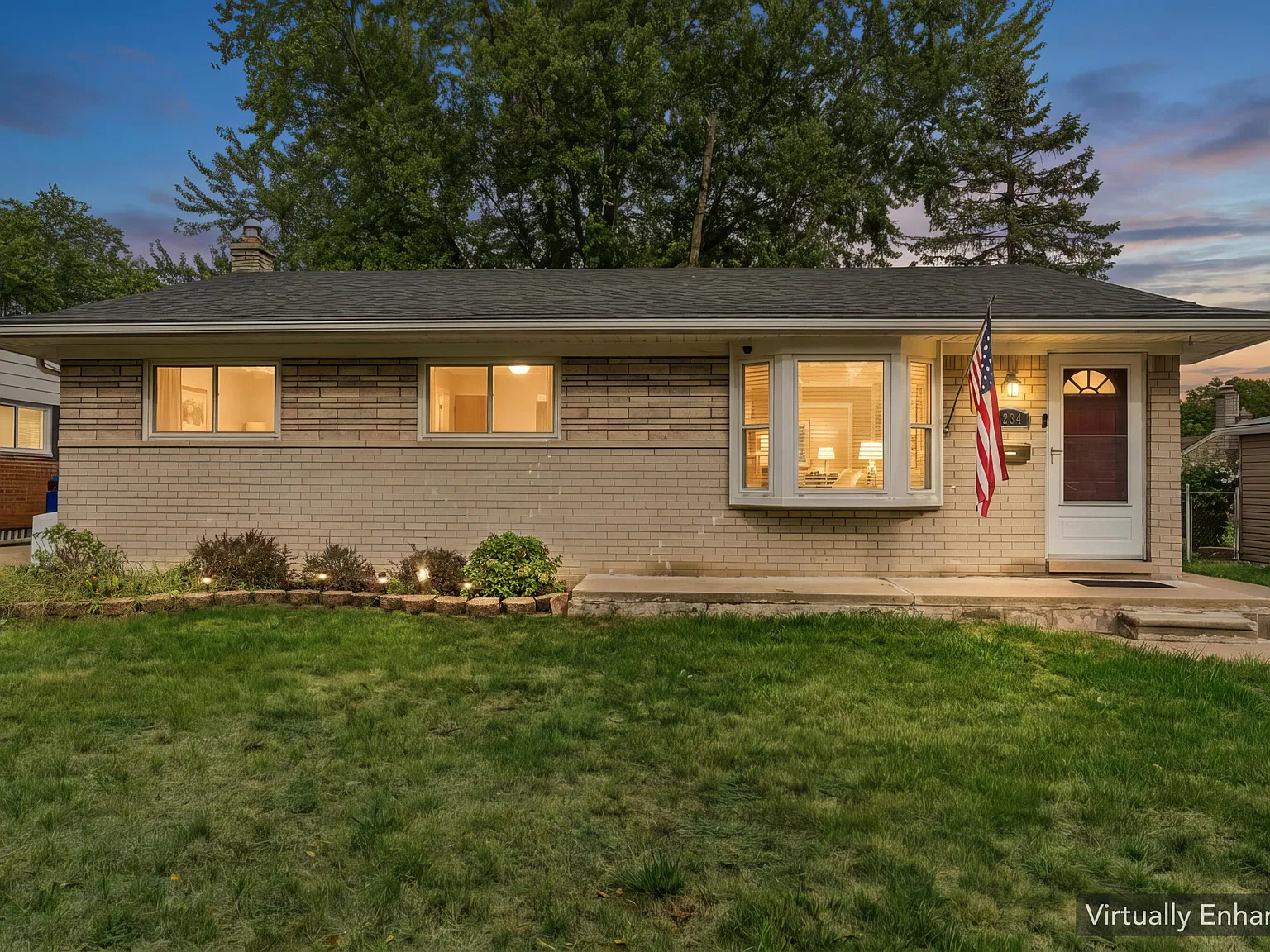 3 bed, 2.0 bath, 1220 sqft, $2,300 — Photo 3