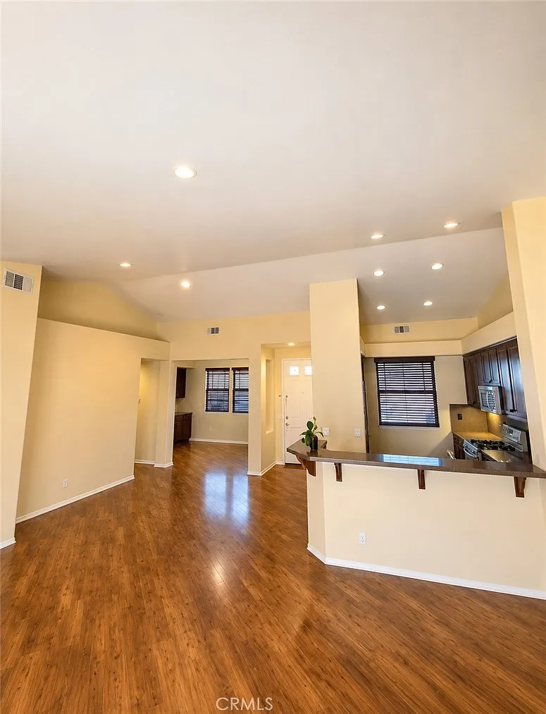 3 bed, 1582 sqft, $2,600 — Photo 3