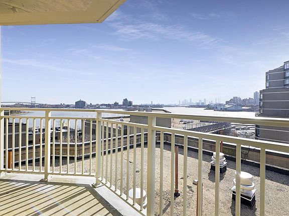 2nd image of 1952 1st Ave APT 13C