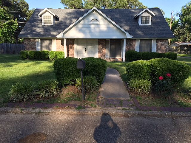 1st image of 2222 Franklin Dr