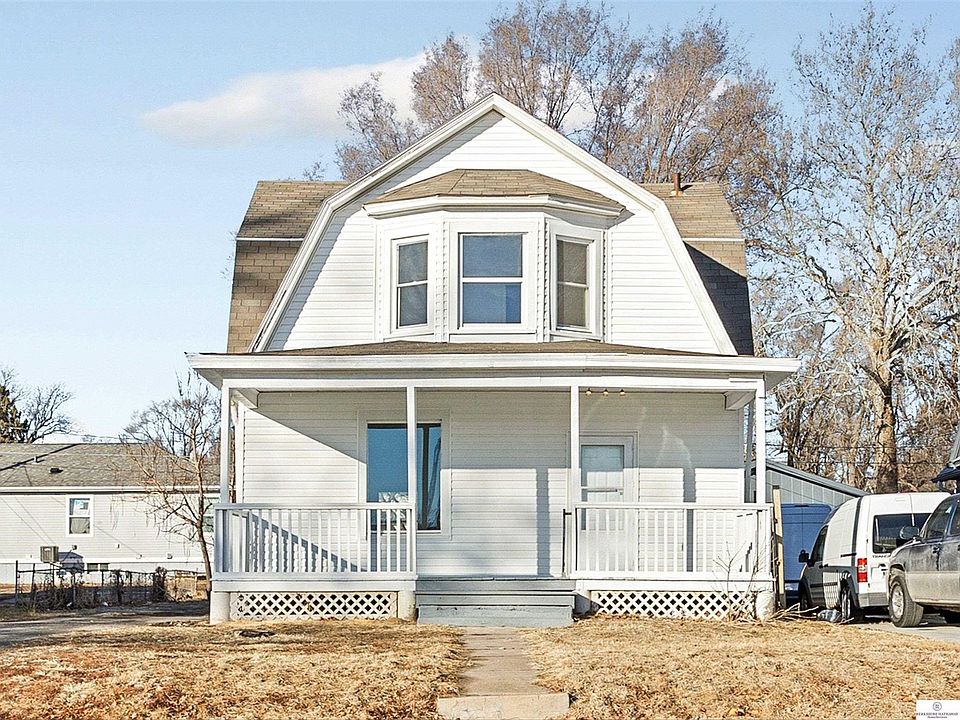 1st image of 4614 N 31st Ave