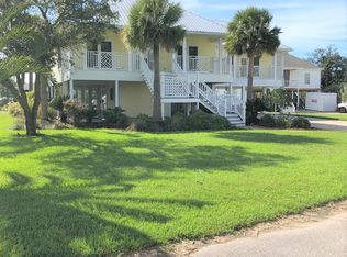 105 Ashwood Dr, Pass Christian, MS 39571