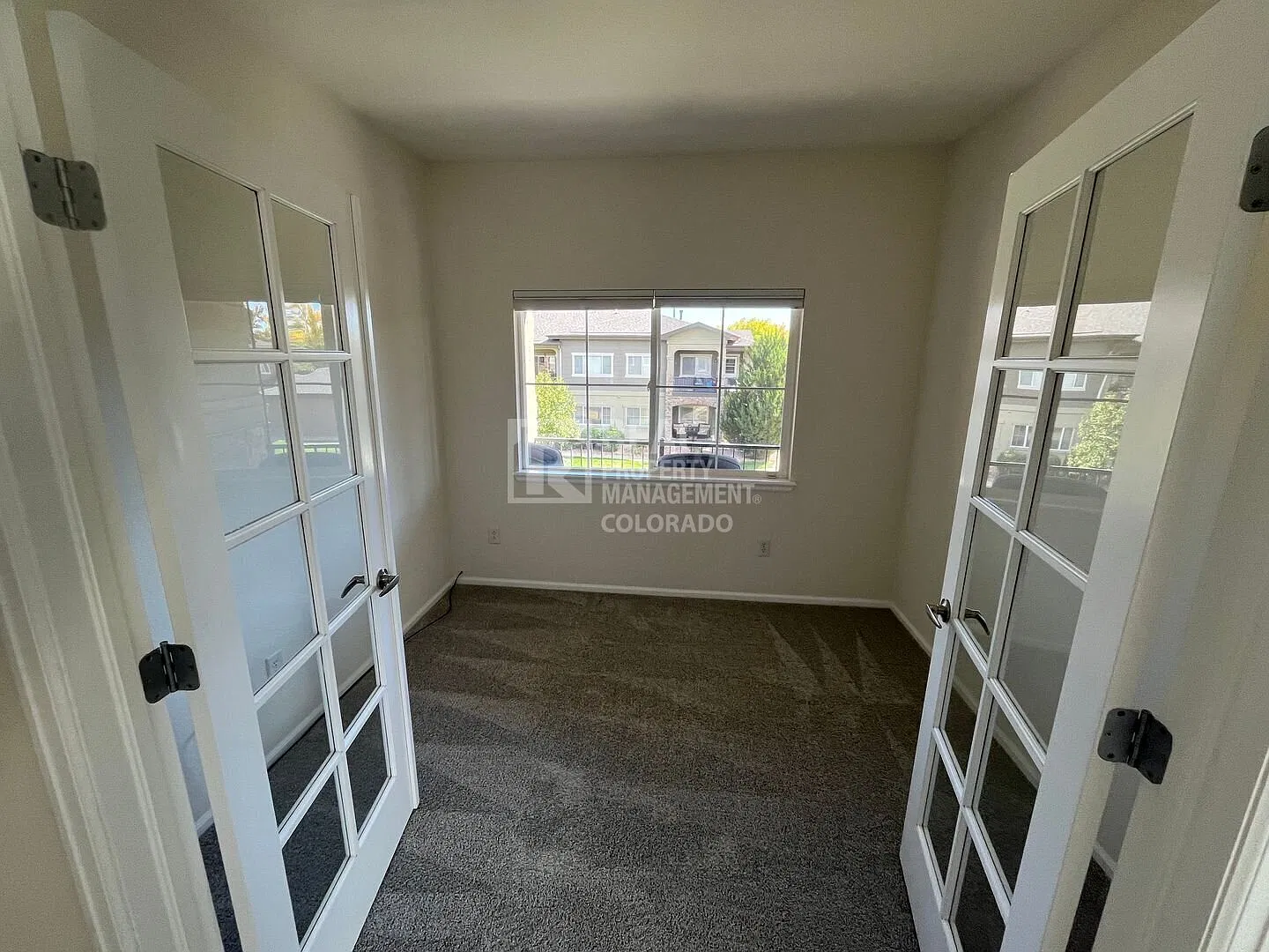 Spacious Longmont 2 bedroom + 1 Bonus Room Condo — Photo 3