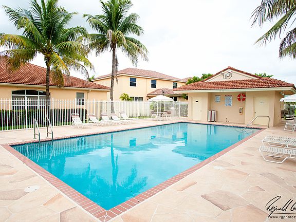 Community pool