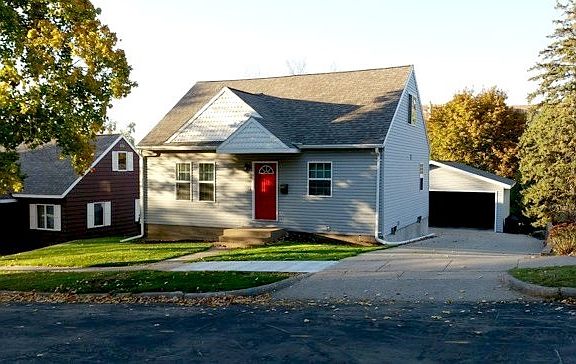 2nd image of 718 Nina Ave