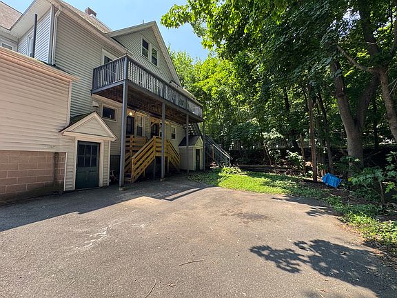 4th image of 21 Hillside Ave #21