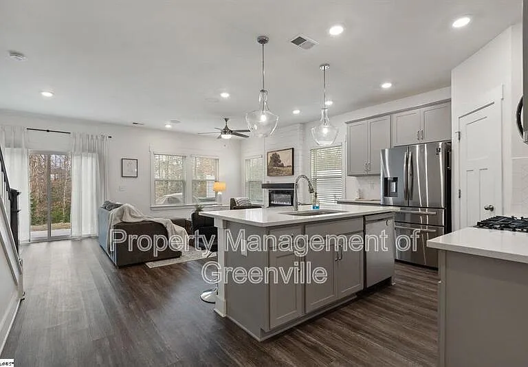 100 Grey Oak Trl — Photo 11