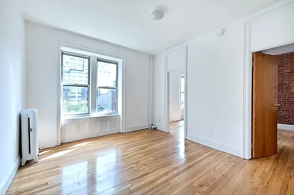 Rented by LJ Sloane Management | media 10