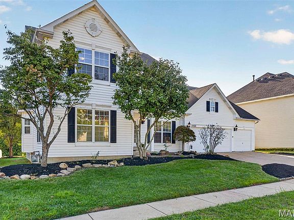 3rd image of 2469 Clarjon Dr