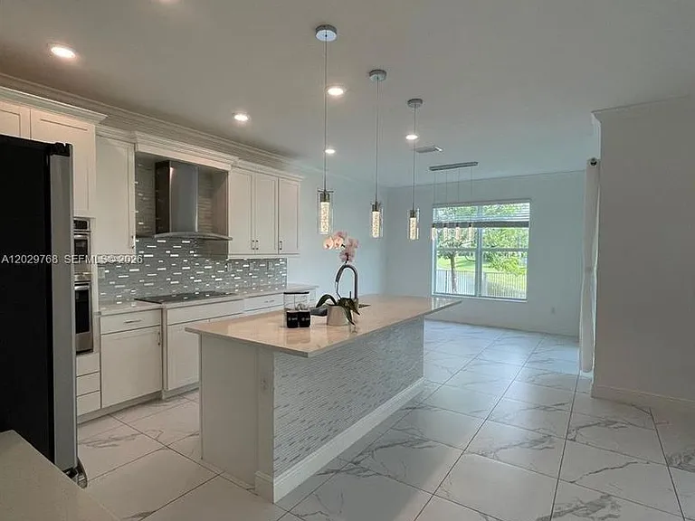 3990 Pelicano Way — Photo 5