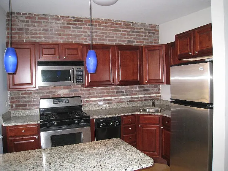 68 Phillips St #5 — Photo 5