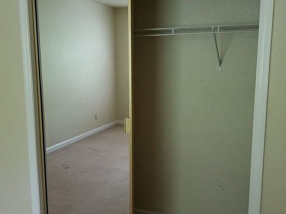 3rd image of 125 Carl Dr