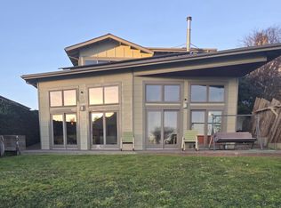 797 Edwards St, Trinidad, CA 95570