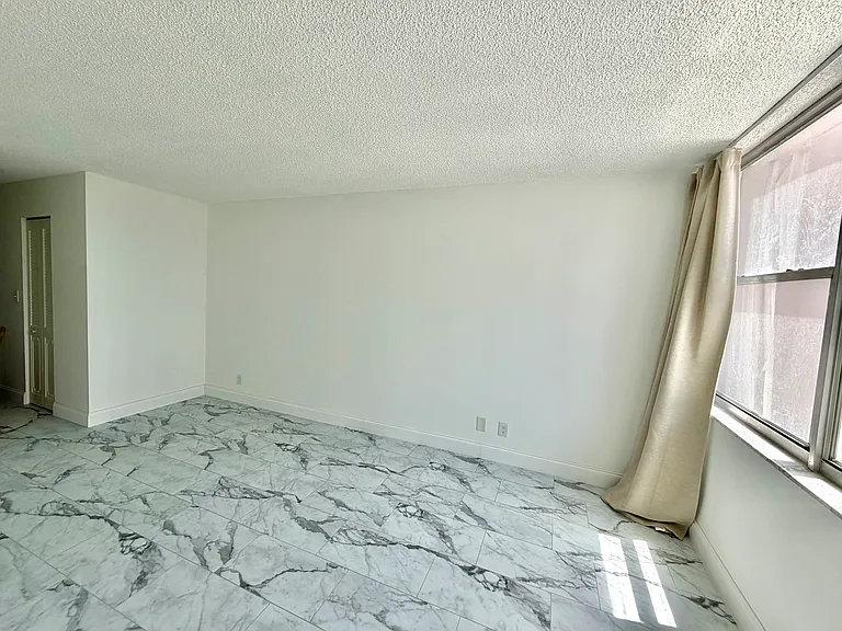 2101 S Ocean Dr #306 — Photo 11
