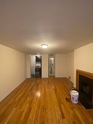 3rd image of 44 E 63rd St #5BA