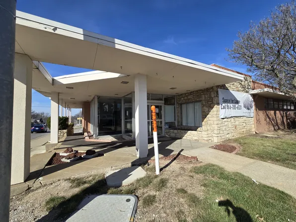 11200 E Winner Rd #1, Independence, MO 64052