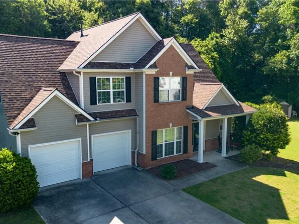 240 Miracle Ln, Fayetteville, GA 30215