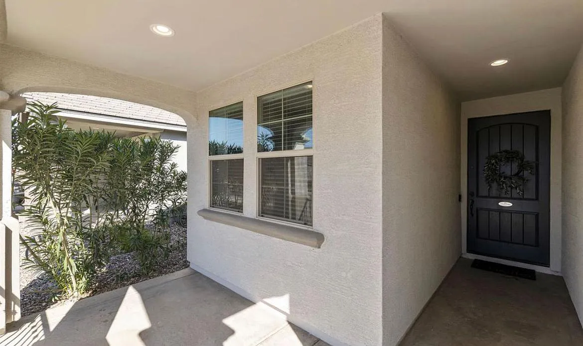 2824 W Rainbow Dr — Photo 2