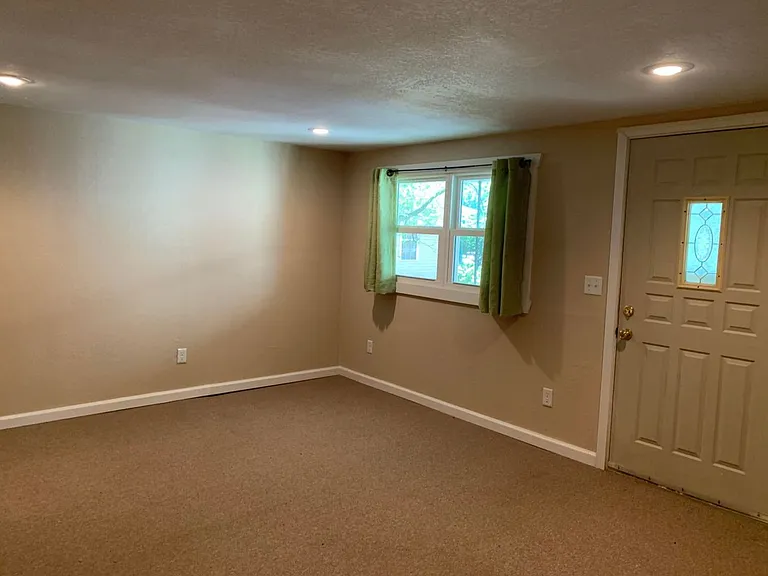 1444 N Sherman Ave — Photo 23