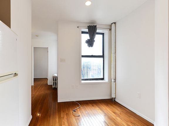 5th image of 302 Mott St APT 29