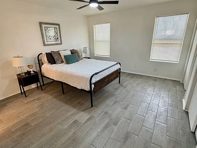 14400 Sandifer St — Photo 10