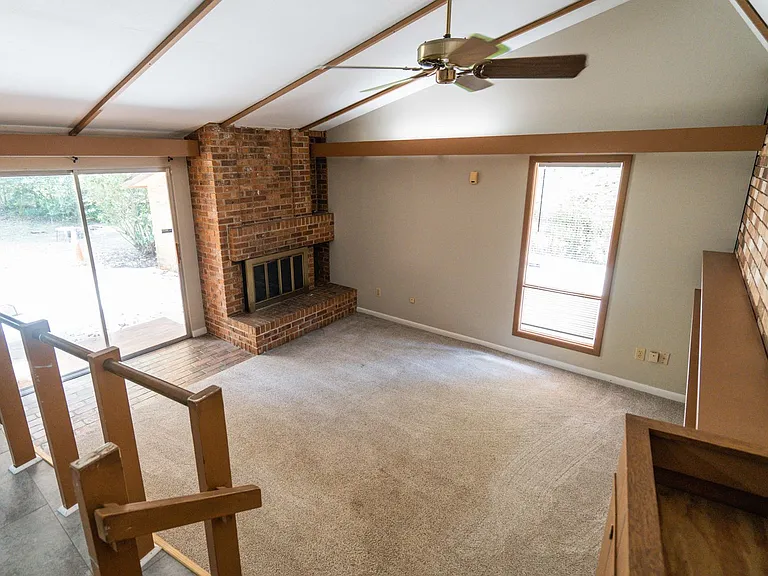 2103 Evergreen Dr — Photo 18