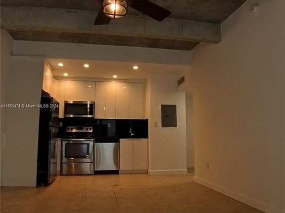 3rd image of 1776 Michigan Ave #Penthouse 1