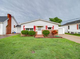 515 Park Dr, Bethalto, IL