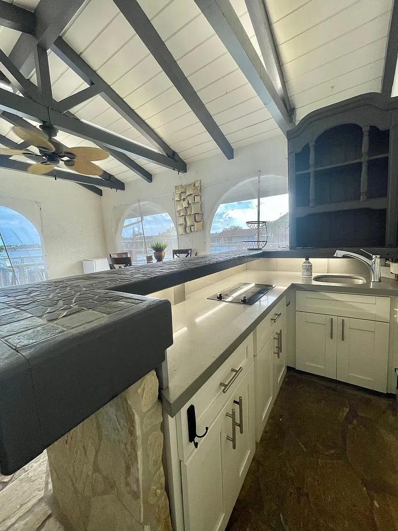 Furnished Waterfront Studio for rent in Hawaii Kai! Available October 2026 — Photo 3