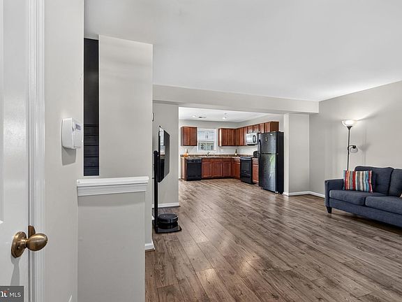 2nd image of 18 Marsh Ln