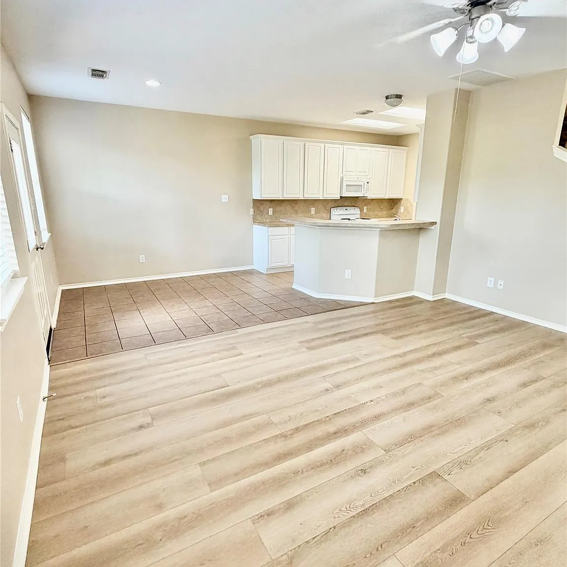 3 bed, 2.5 bath, 1615 sqft, $1,850 — Photo 4