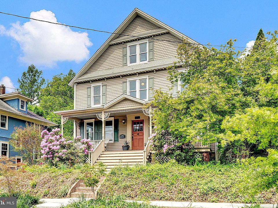 1st image of 36 Hart Ave