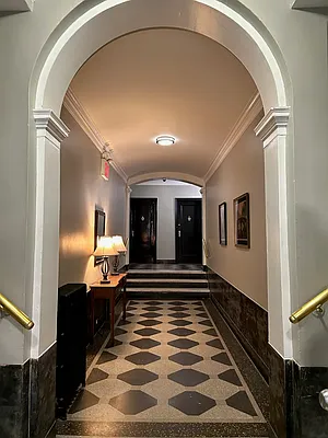 Rented by Coldwell Banker Warburg | media 13