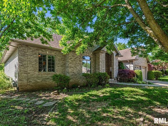 3rd image of 4332 Creek Dr