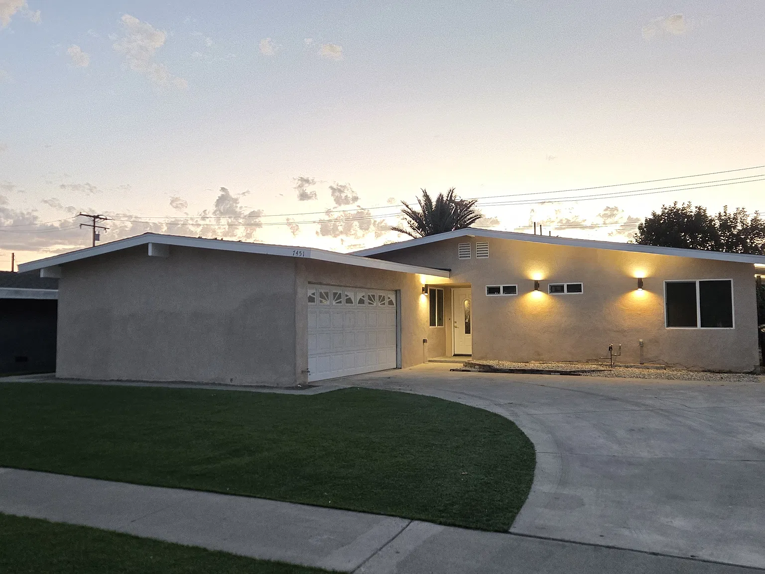 4 bed, 1400 sqft, $3,850 — Photo 1