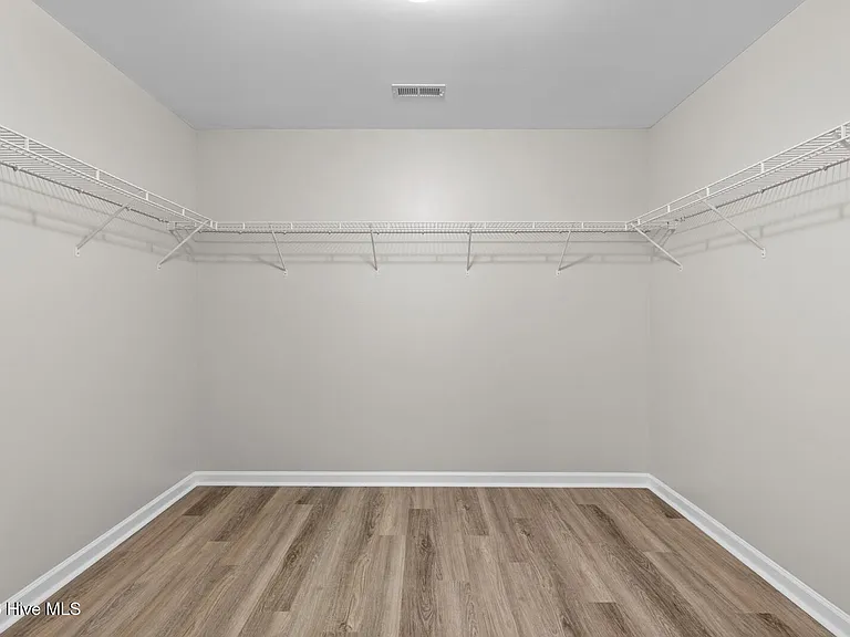 403 Zircon Ct — Photo 26