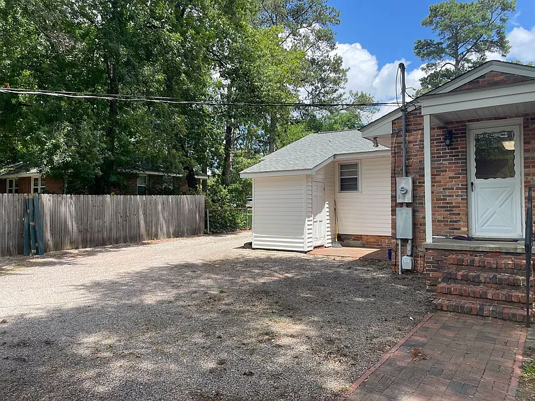 106 Silver Bluff Rd — Photo 31