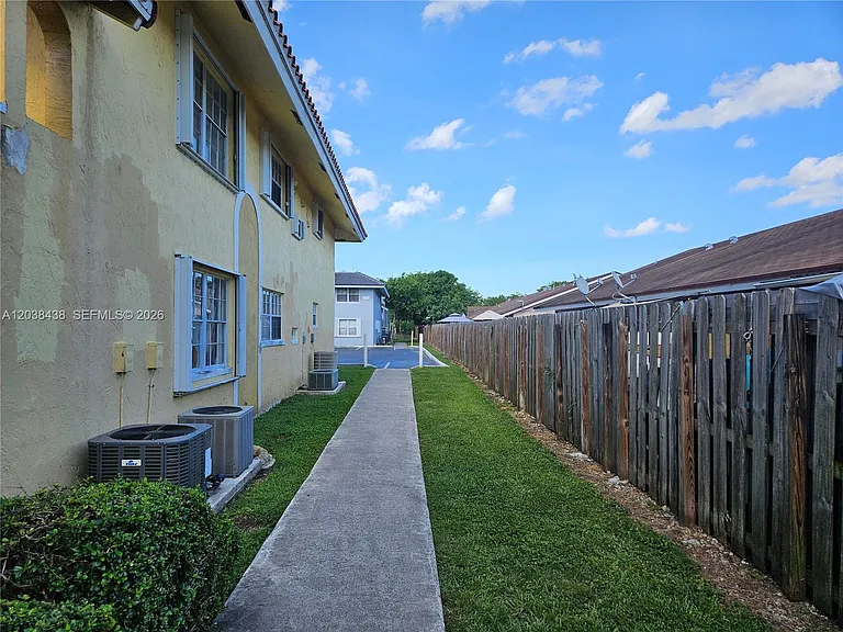 15665 SW 74th Circle Dr #12 — Photo 28