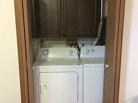 4th image of 3104 Ross Ct