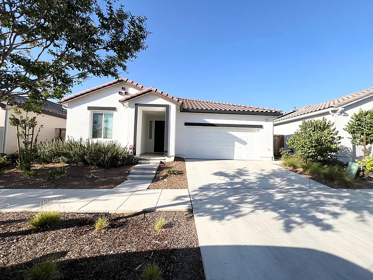 645 Wood Crest Ave — Photo 1