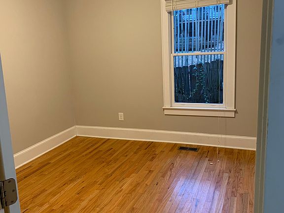 4th image of 707 Yancey St