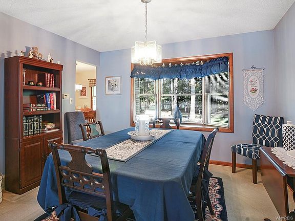 5th image of 85 Old Orchard Ln