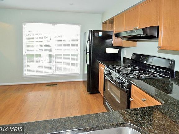 4th image of 5915 Baron Kent Ln
