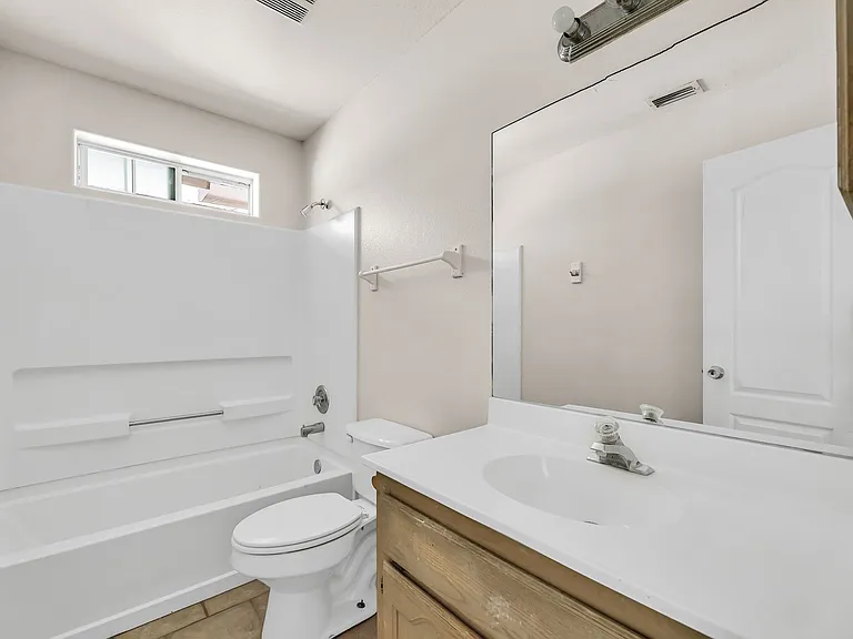 1810 Agua Fina Ave — Photo 13